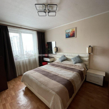 Продам квартиру, Фесенковский въезд , 3 кім., 64 м², капитальный ремонт 