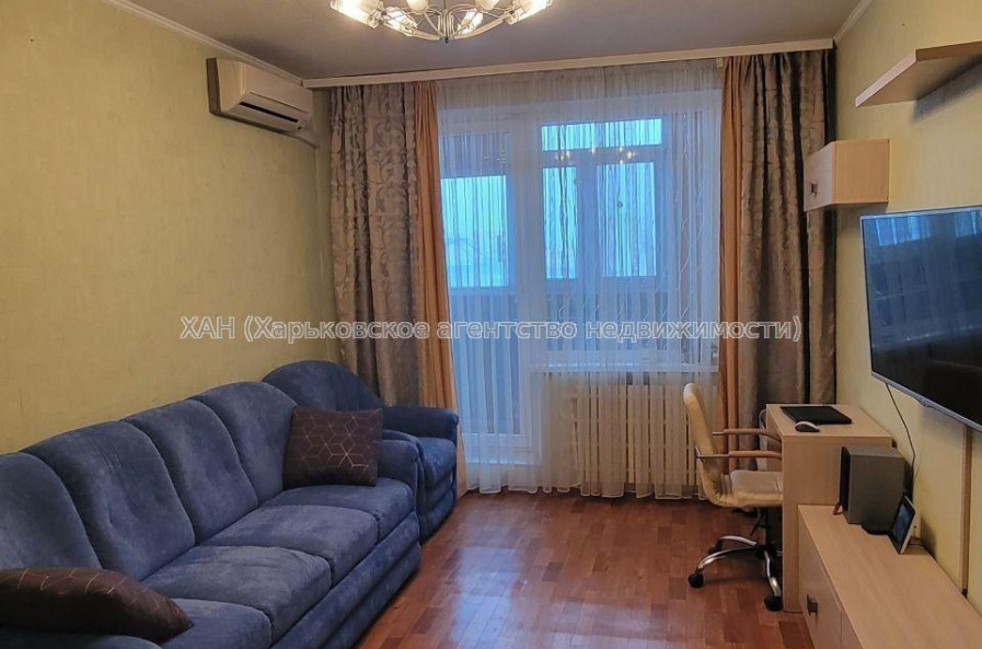 Продам квартиру, Тарасовская ул. , 3 кім., 64 м², капитальный ремонт 