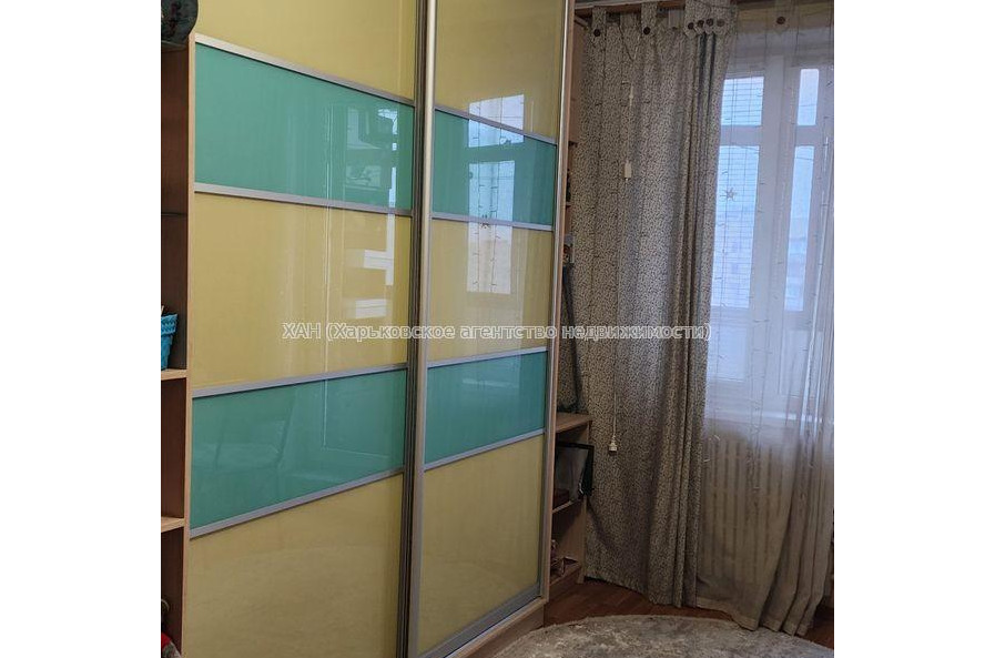 Продам квартиру, Тарасовская ул. , 3 кім., 64 м², капитальный ремонт 