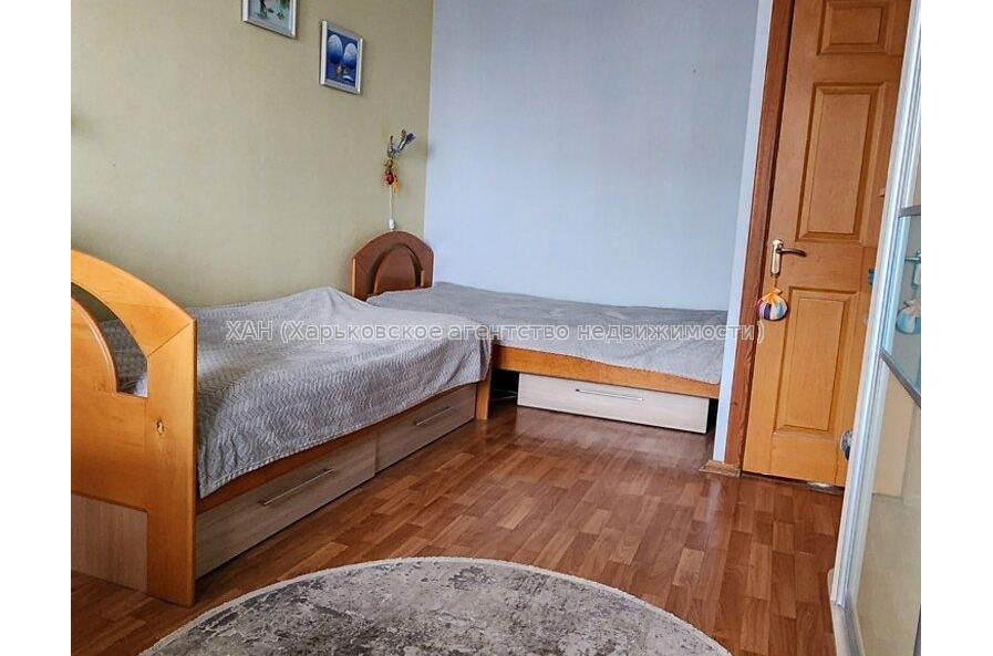 Продам квартиру, Фесенковский въезд , 3 кім., 64 м², капитальный ремонт 