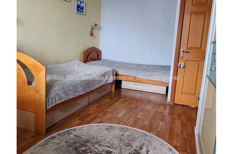Продам квартиру, Фесенковский въезд , 3 кім., 64 м², капитальный ремонт 