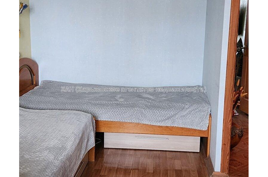 Продам квартиру, Фесенковский въезд , 3 кім., 64 м², капитальный ремонт 
