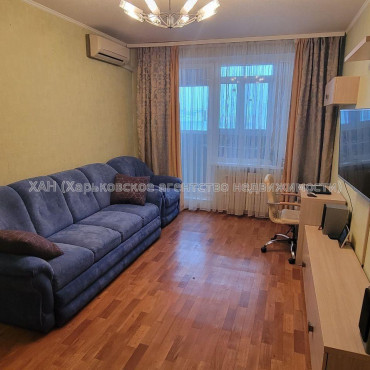 Продам квартиру, Тарасовская ул. , 3 кім., 64 м², капитальный ремонт 