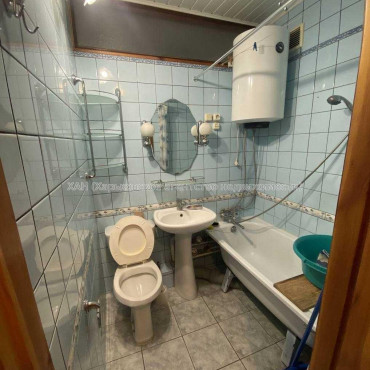 Продам квартиру, Воробьева пер. , 2  ком., 41 м², капитальный ремонт 