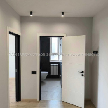 Продам квартиру, Льва Ландау просп. , 1  ком., 50.70 м², авторский дизайн 