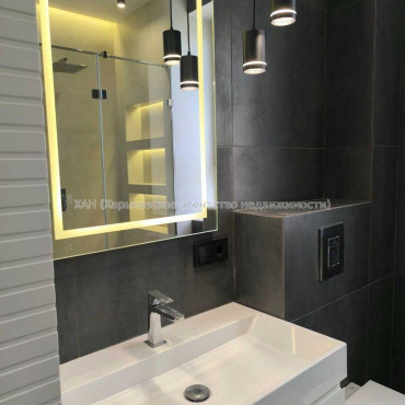 Продам квартиру, Льва Ландау просп. , 1  ком., 50.70 м², авторский дизайн 