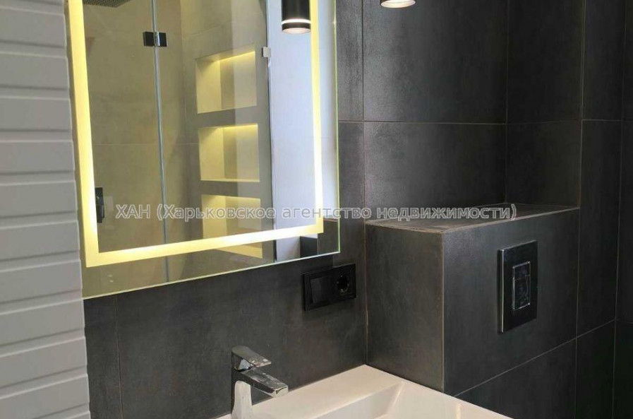 Продам квартиру, Льва Ландау просп. , 1  ком., 50.70 м², авторский дизайн 