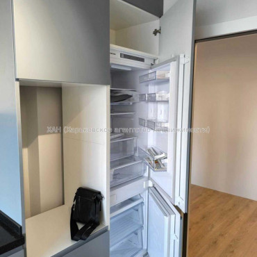 Продам квартиру, Льва Ландау просп. , 1  ком., 50.70 м², авторский дизайн 