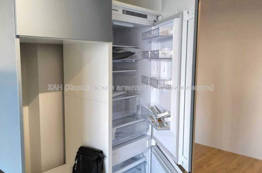 Продам квартиру, Льва Ландау просп. , 1  ком., 50.70 м², авторский дизайн 