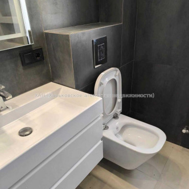 Продам квартиру, Льва Ландау просп. , 1  ком., 50.70 м², авторский дизайн 