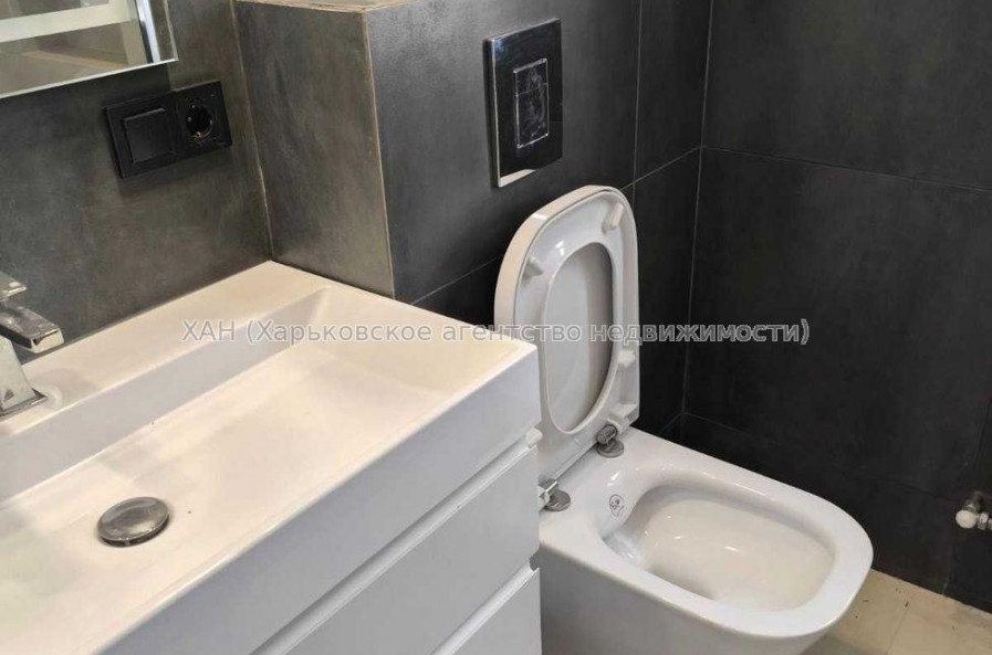 Продам квартиру, Льва Ландау просп. , 1  ком., 50.70 м², авторский дизайн 