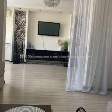 Продам квартиру, Ньютона ул. , 2 кім., 70 м², евроремонт 