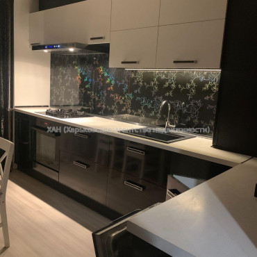 Продам квартиру, Ньютона ул. , 2 кім., 70 м², евроремонт 