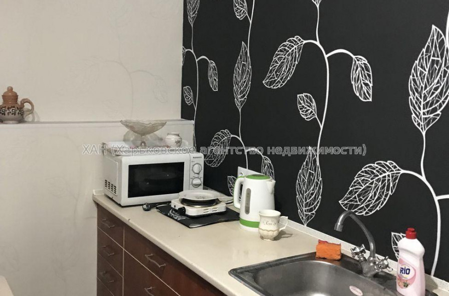 Продам квартиру, Аэрокосмический пр. , 1  ком., 16.40 м², капитальный ремонт 