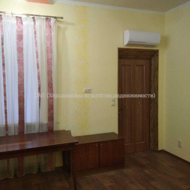 Продам квартиру, Конотопская ул. , 2  ком., 39 м², косметический ремонт 