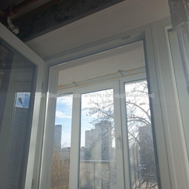 Продам квартиру, Валентиновская ул. , 1 кім., 27 м², косметический ремонт 