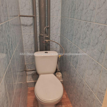 Продам квартиру, Валентиновская ул. , 1 кім., 27 м², косметический ремонт 