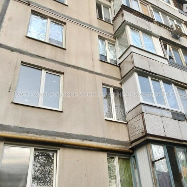 Продам квартиру, Валентиновская ул. , 1 кім., 27 м², косметический ремонт 