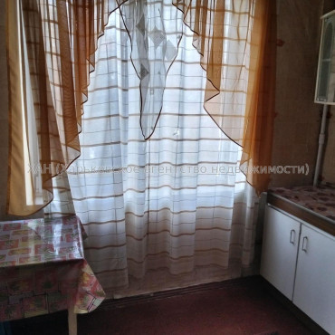 Продам квартиру, Валентиновская ул. , 1  ком., 27 м², косметический ремонт 