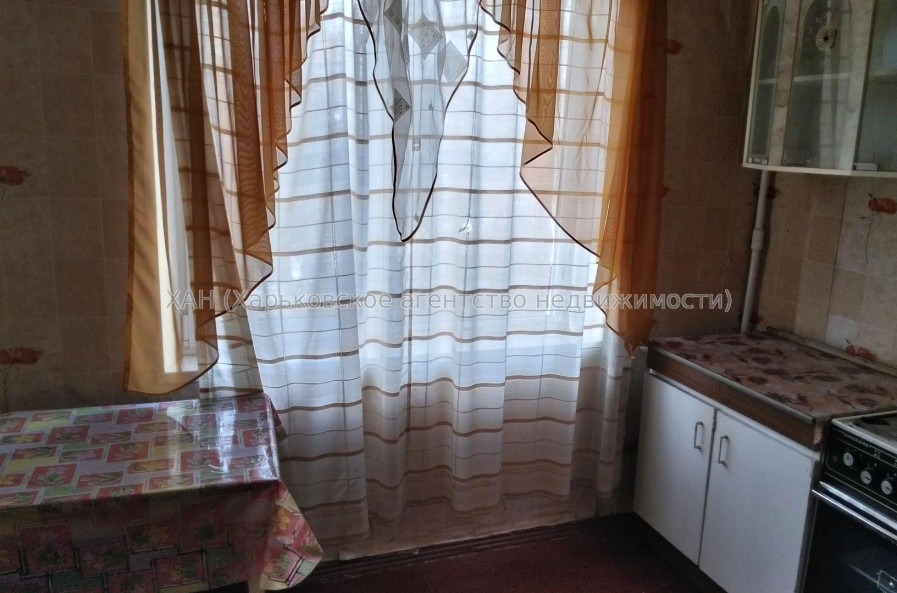 Продам квартиру, Валентиновская ул. , 1  ком., 27 м², косметический ремонт 