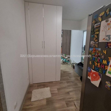 Продам квартиру, Валентиновская ул. , 2  ком., 46.20 м², капитальный ремонт 