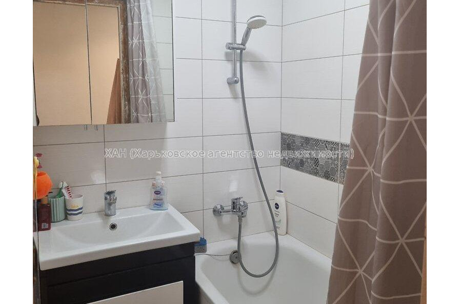 Продам квартиру, Валентиновская ул. , 2  ком., 46.20 м², капитальный ремонт 