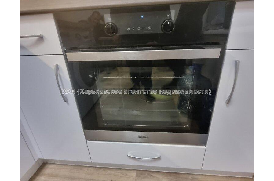 Продам квартиру, Валентиновская ул. , 2  ком., 46.20 м², капитальный ремонт 