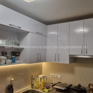 Продам квартиру, Валентиновская ул. , 2  ком., 46.20 м², капитальный ремонт 