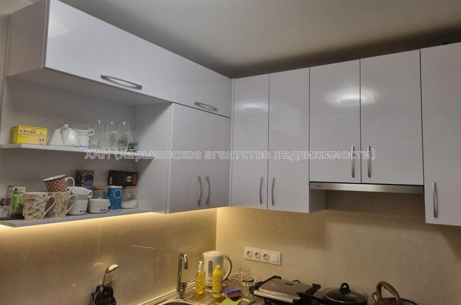 Продам квартиру, Валентиновская ул. , 2  ком., 46.20 м², капитальный ремонт 