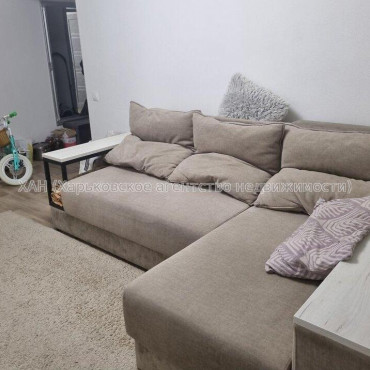 Продам квартиру, Валентиновская ул. , 2  ком., 46.20 м², капитальный ремонт 