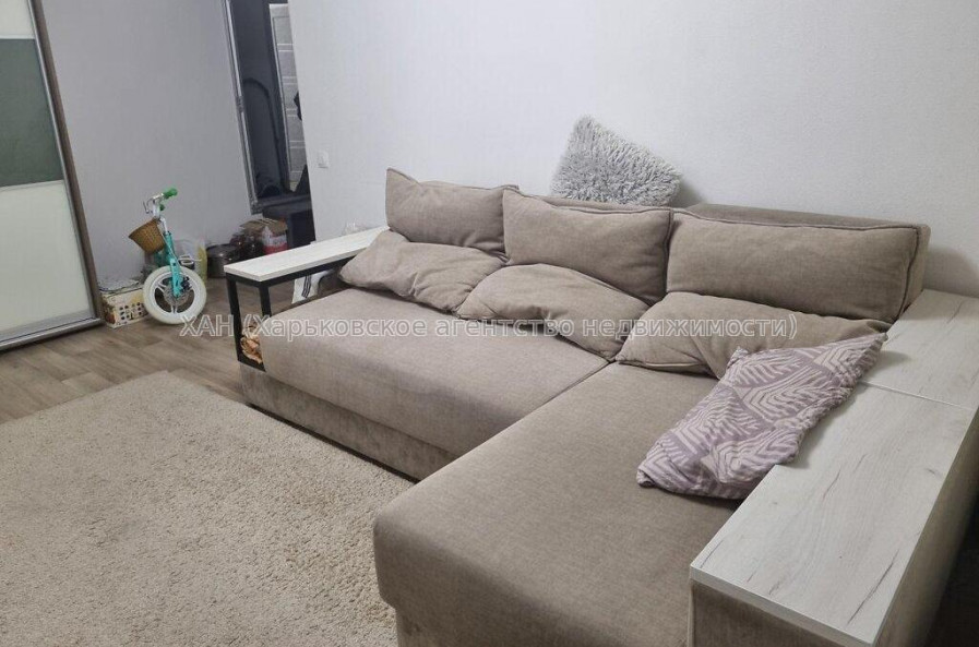 Продам квартиру, Валентиновская ул. , 2  ком., 46.20 м², капитальный ремонт 