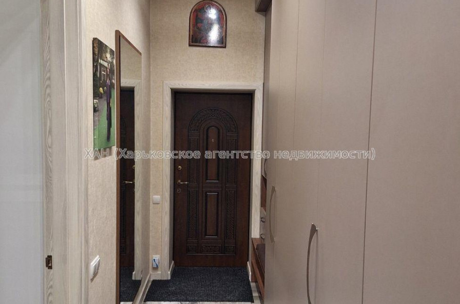 Продам квартиру, Залютинская ул. , 2  ком., 56 м², евроремонт 