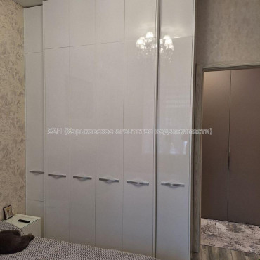 Продам квартиру, Залютинская ул. , 2  ком., 56 м², евроремонт 