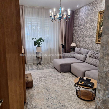 Продам квартиру, Залютинская ул. , 2  ком., 56 м², евроремонт 