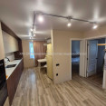 Продам квартиру, Героев Харькова просп. , 2 кім., 65 м², евроремонт 