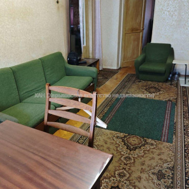 Продам квартиру, Мира ул. , 2  ком., 45.50 м², советский ремонт 