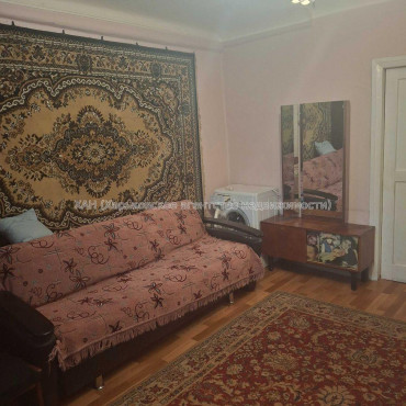 Продам квартиру, Столярный пер. , 1  ком., 29 м², косметический ремонт 
