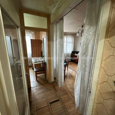 Продам квартиру, Байрона пр-т , 2 кім., 44 м², советский ремонт 