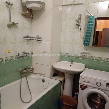 Сдам квартиру, Героев Харькова просп. , 95 , 1  ком., 43 м², косметический ремонт 