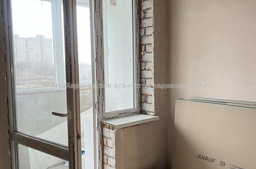 Продам квартиру, Льва Ландау просп. , 52Л , 1 кім., 40 м², без отделочных работ 