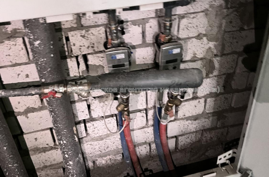 Продам квартиру, Льва Ландау просп. , 52Л , 1 кім., 40 м², без отделочных работ 