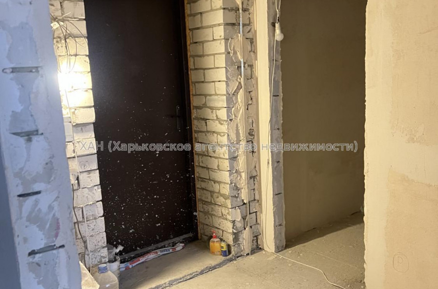 Продам квартиру, Льва Ландау просп. , 52Л , 1 кім., 40 м², без отделочных работ 