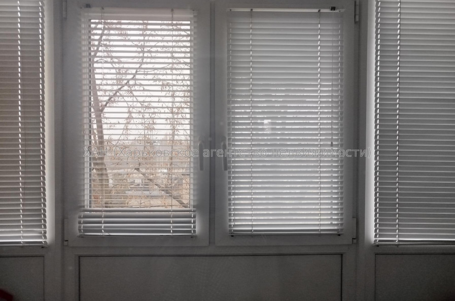 Продам квартиру, Академиков Ахиезеров ул. , 2 кім., 55.10 м², косметический ремонт 