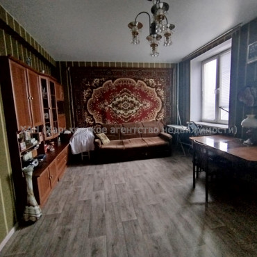 Продам квартиру, Академиков Ахиезеров ул. , 2 кім., 55.10 м², косметический ремонт 