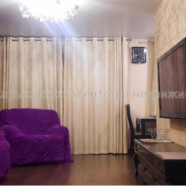 Продам квартиру, Академика Павлова ул. , 4 кім., 82 м², авторский дизайн 