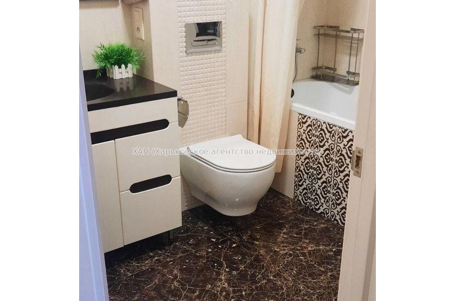 Продам квартиру, Академика Павлова ул. , 4 кім., 82 м², авторский дизайн 