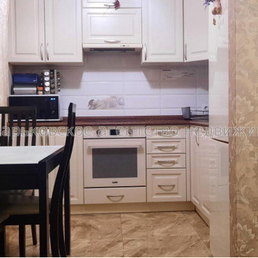 Продам квартиру, Академика Павлова ул. , 4 кім., 82 м², авторский дизайн 