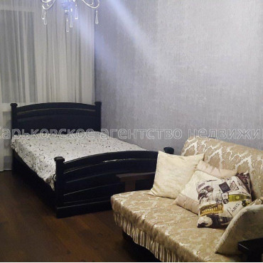 Продам квартиру, Академика Павлова ул. , 4 кім., 82 м², авторский дизайн 