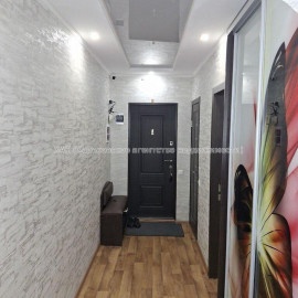 Продам квартиру, Амосова ул. , 3  ком., 67 м², капитальный ремонт