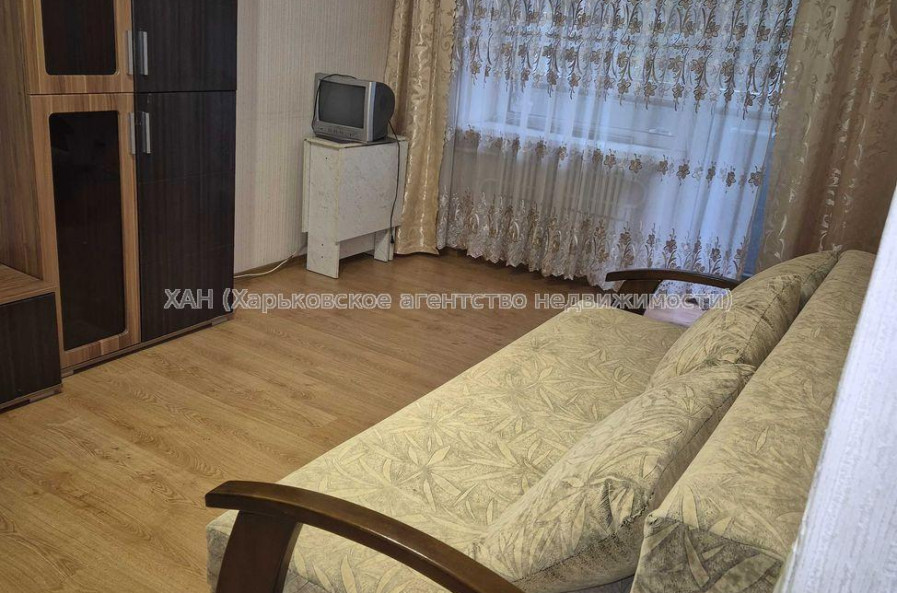 Продам квартиру, Полтавский Шлях ул. , 130/132 , 2 кім., 44 м², косметический ремонт 